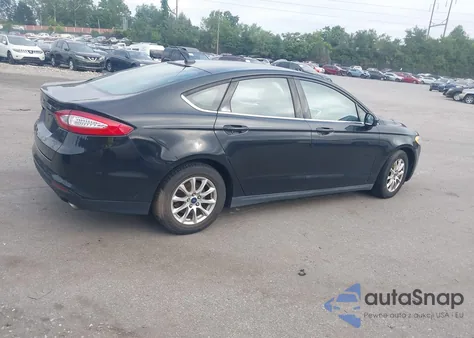 2015 Ford Fusion S z USA, uszkodzony, nr VIN 3FA6P0G79FR273378